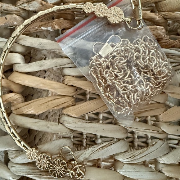 Elegant Gold and Pink Peacock Clutch - Picture 3 of 3